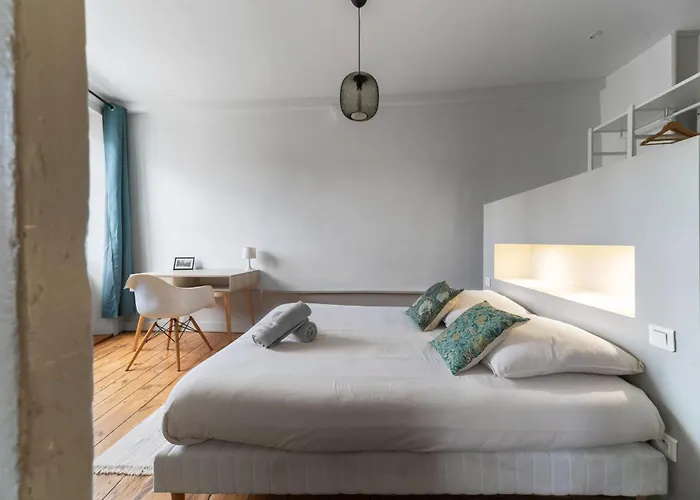 Le Ballainvilliers - Coeur De Apartment